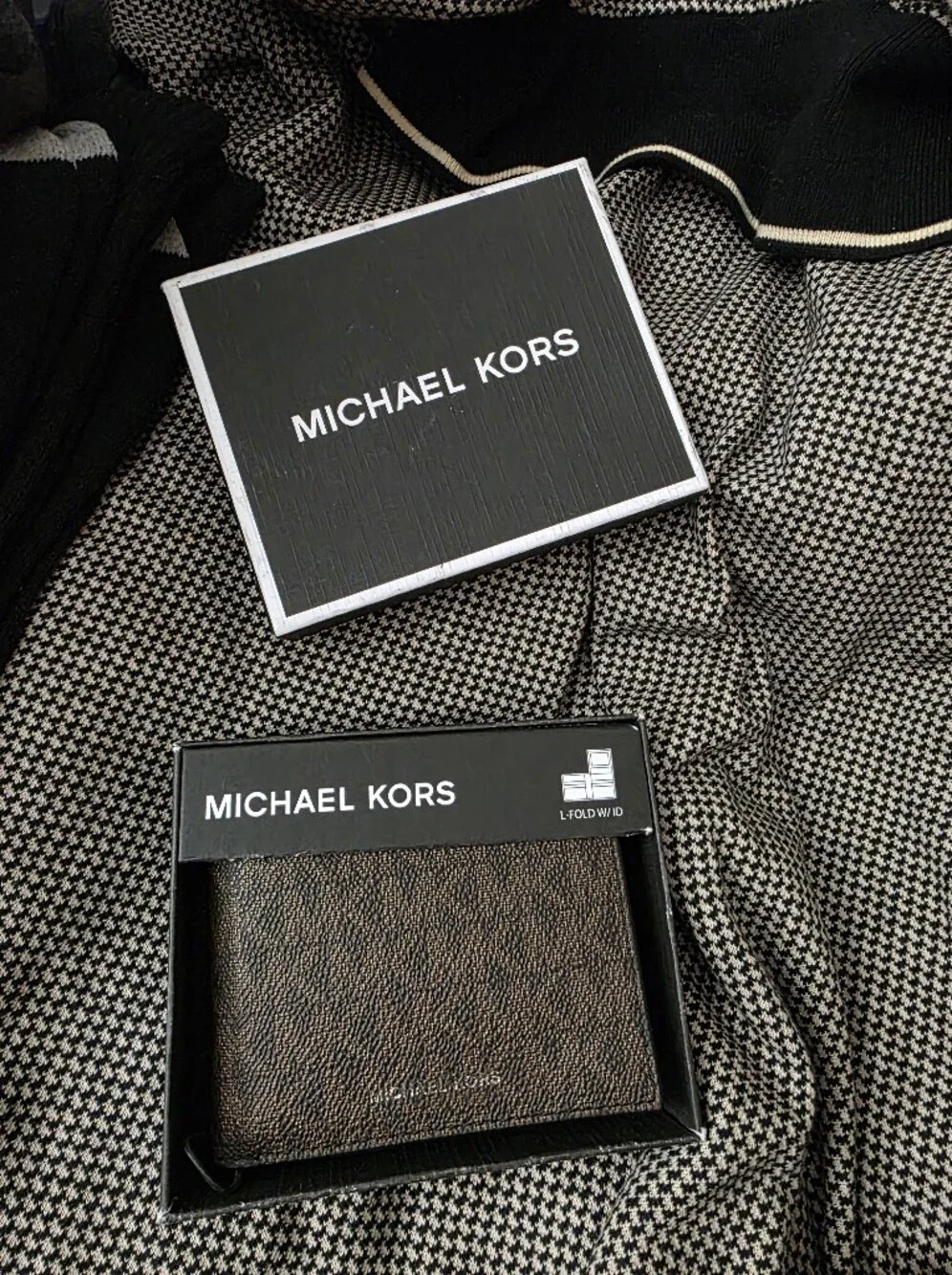 Michael Kors Men's Dark Brown Signature Bi-Fold Card Holder